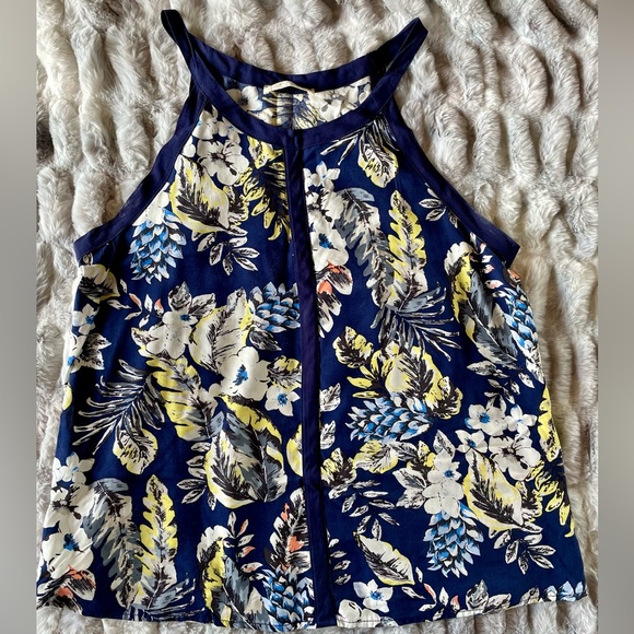Modern Floral Print Top in Blue by Elodie. Size XL - Picture 3 of 7